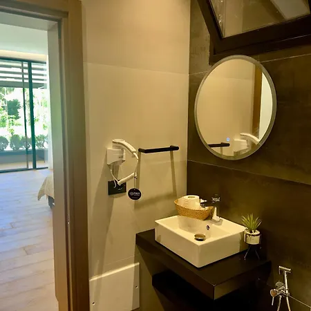 Elmar Comfort 4* Vlorë