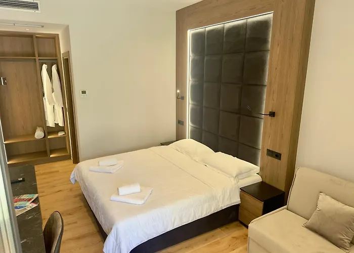 Elmar Comfort Hotel Vlorë