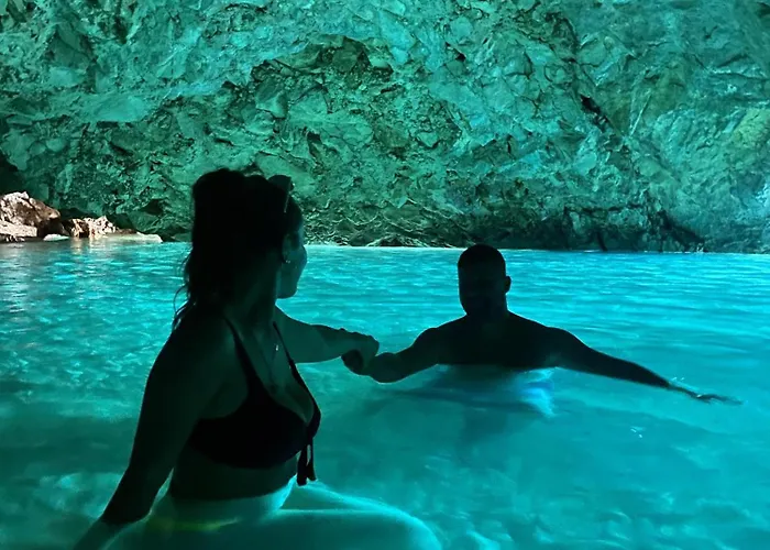 Elmar Comfort Vlorë